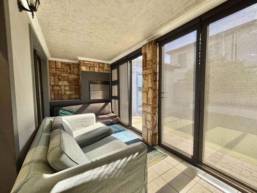 To Let 3 Bedroom Property for Rent in Parklands Western Cape